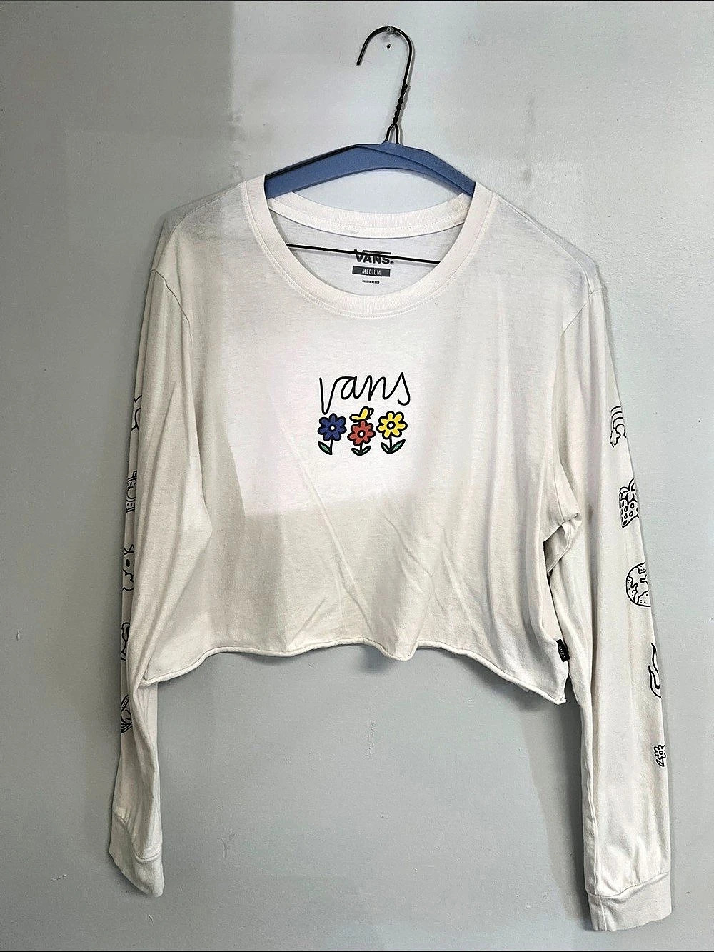 Vans Floral Graphic Cropped Long Sleeve in White Size Medium